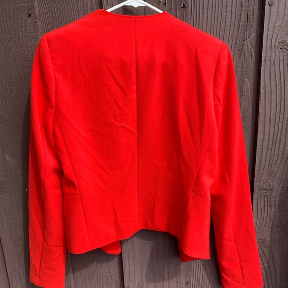 Blazer - Picture 3 of 3